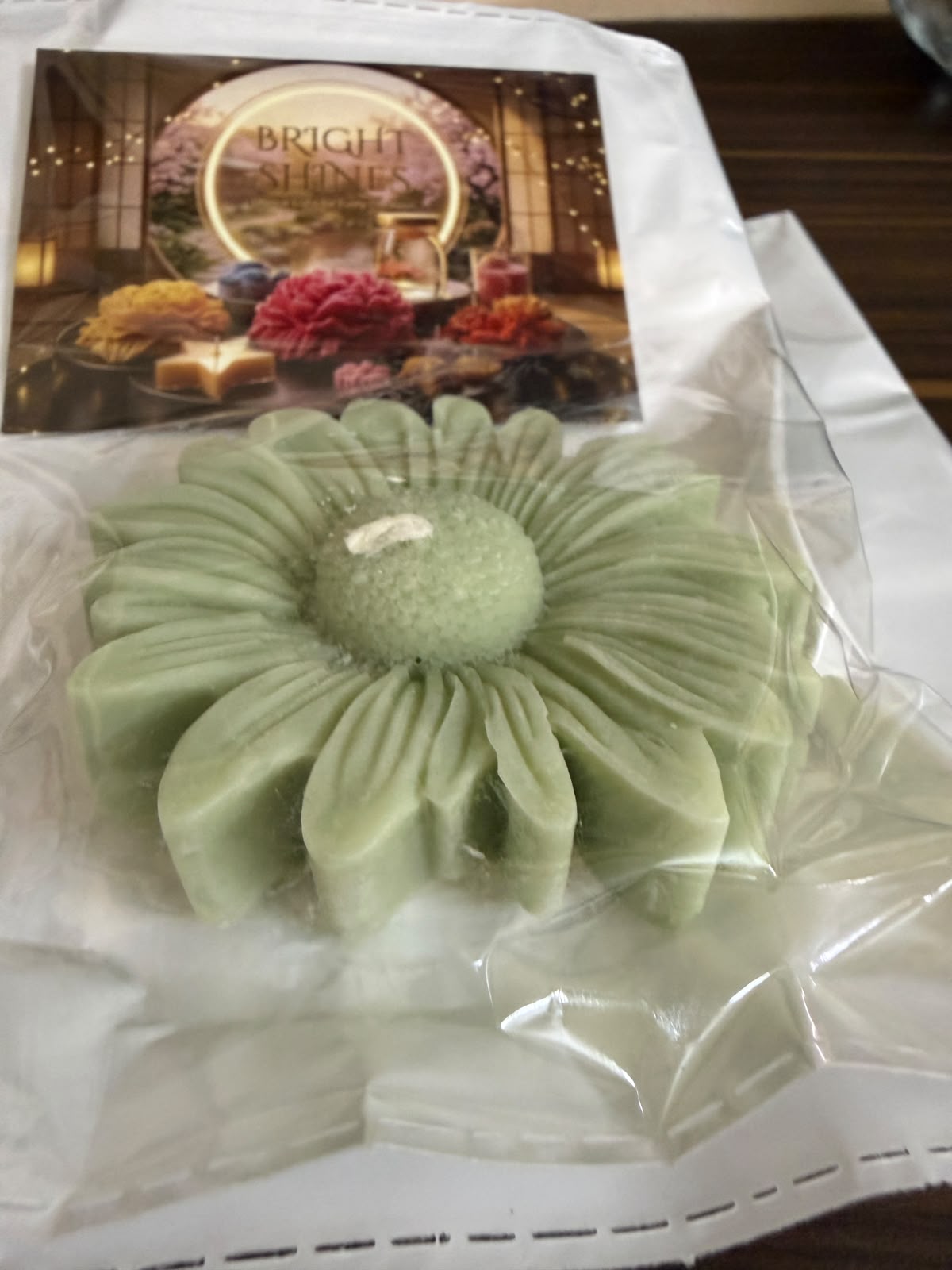Bright Shines Flower Wax Candle